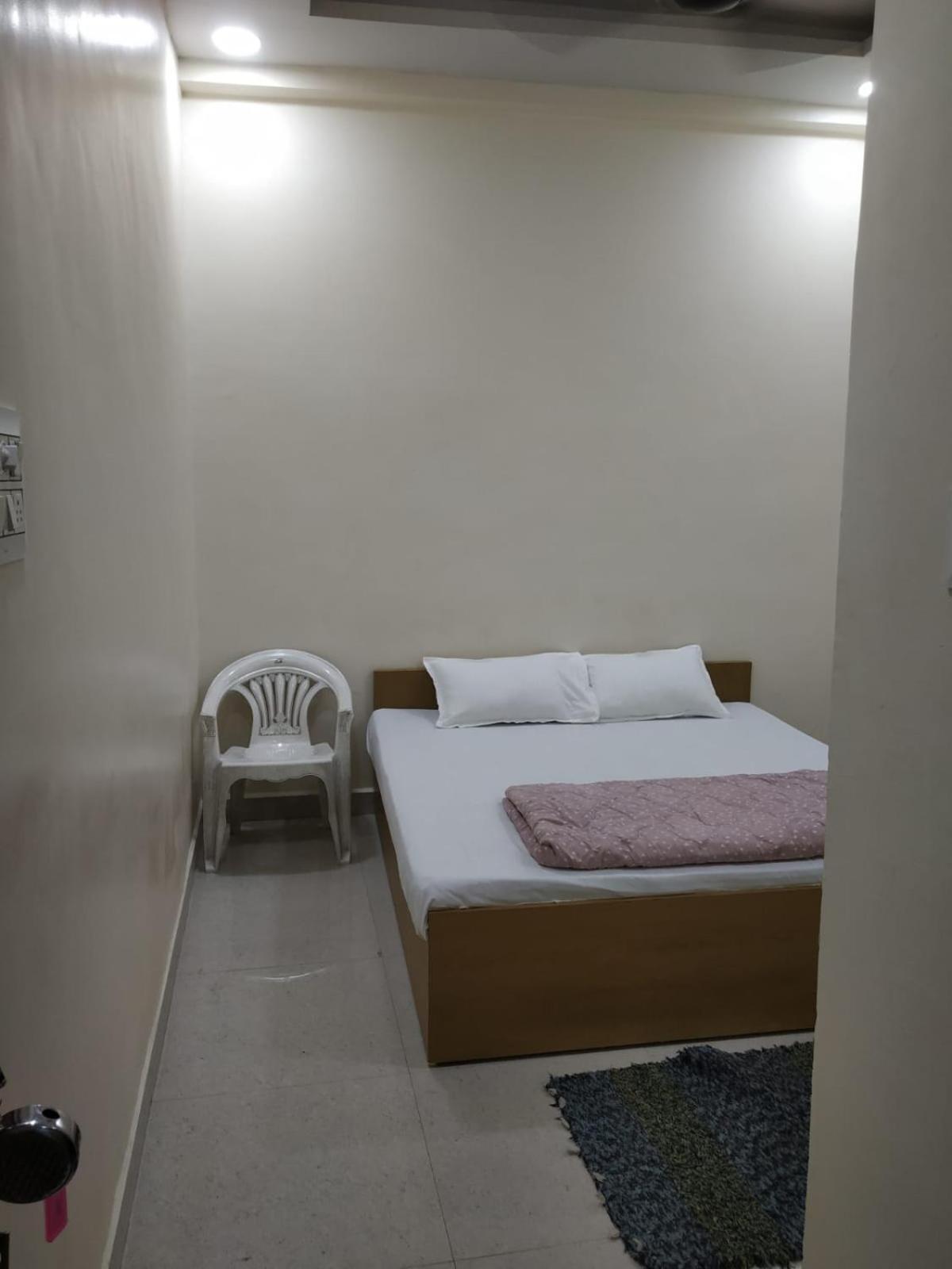 Shree Gajlaxmi Hotel Walking Distance From Mahakaleswar Ujjain Bagian luar foto