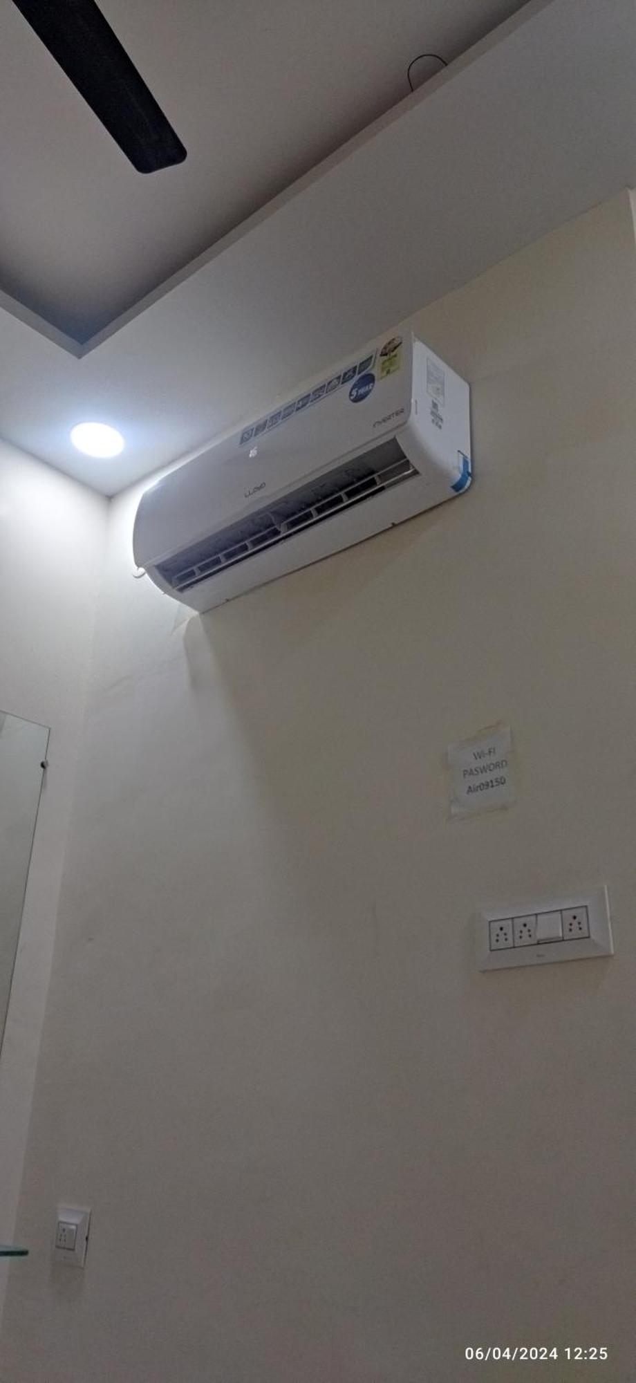 Shree Gajlaxmi Hotel Walking Distance From Mahakaleswar Ujjain Bagian luar foto