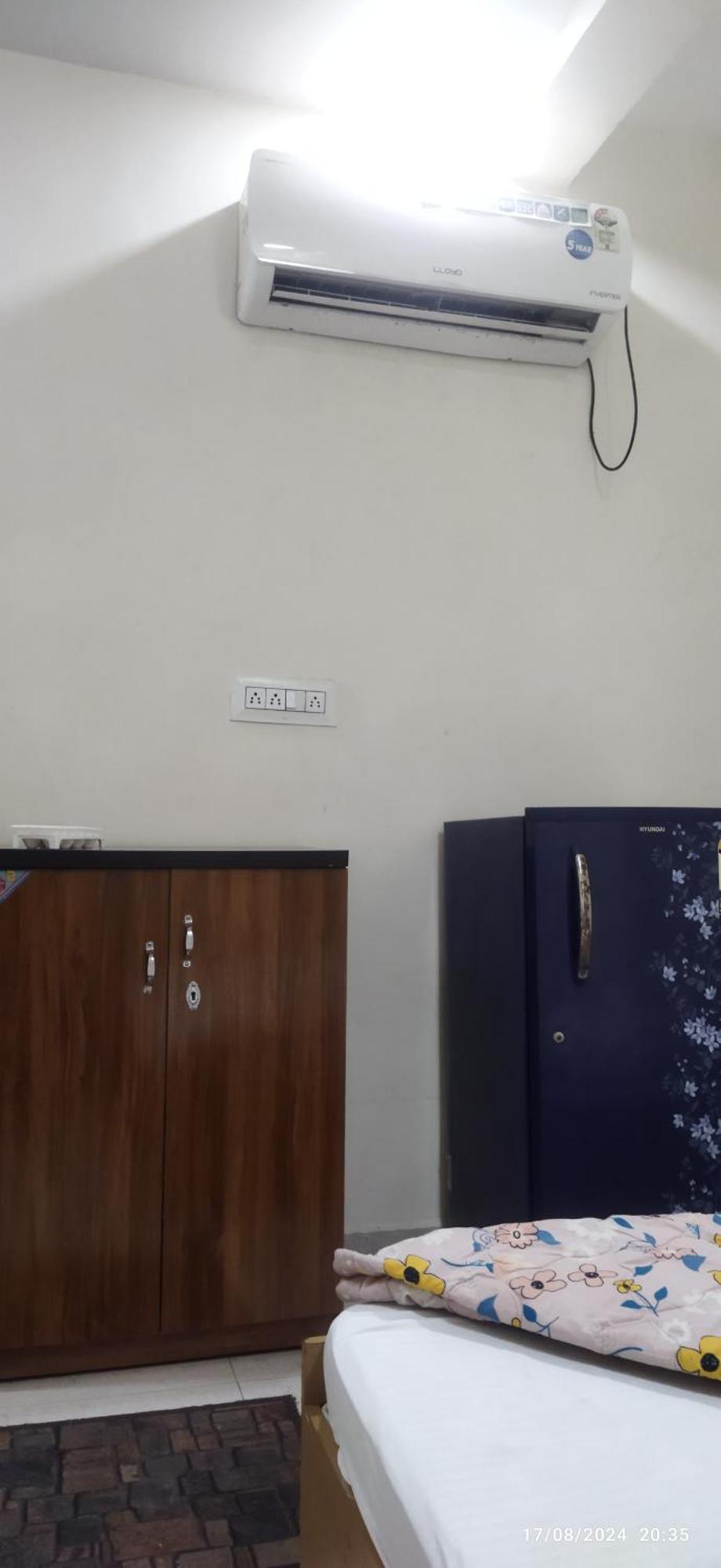 Shree Gajlaxmi Hotel Walking Distance From Mahakaleswar Ujjain Bagian luar foto