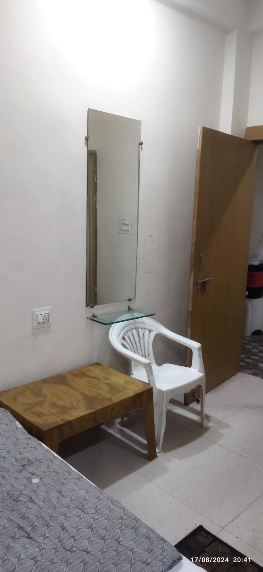 Shree Gajlaxmi Hotel Walking Distance From Mahakaleswar Ujjain Bagian luar foto